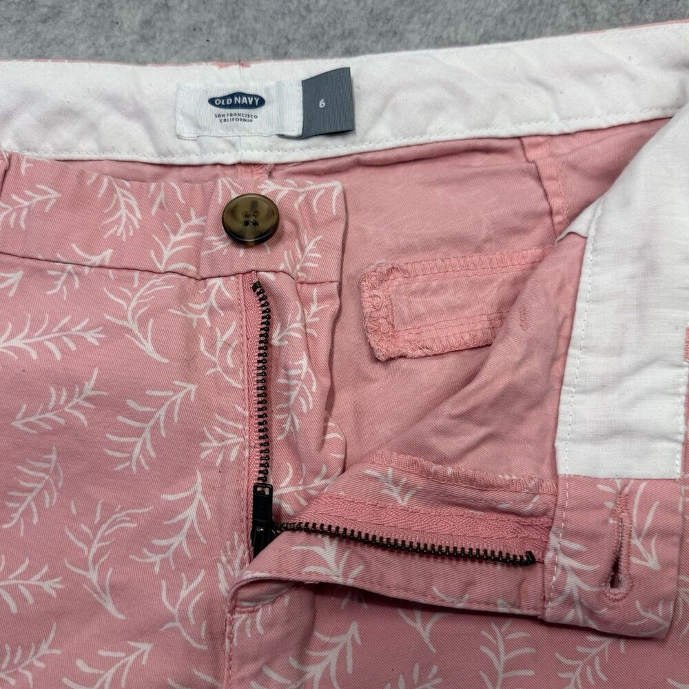 Old Navy Everyday Shorts Womens Size 6 Chino Pink Print Mid Rise 100% Cotton - Picture 9 of 9